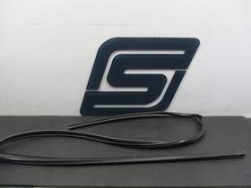 72275-stk-a01 Acura 2008 Rdx - Left Driver Front Door Window Glass Rubber Run Channel