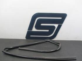 72775-stk-a01 Acura 2008 Rdx - Left Driver Rear Door Window Glass Rubber Run Channel