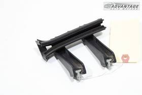 50535392 Alfa Romeo 2017-2019 Stelvio Rear Right Side Door Window Glass Guide Bracket Oem 50535392 Alfa Romeo 2017-2019 Stelvio Rear Right Side Door Window Glass Guide Bracket Oem