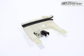 A170529060955 Alfa Romeo 2017-19 Stelvio Front Right Side Door Guide Window Glass Bracket Oem A170529060955 Alfa Romeo 2017-19 Stelvio Front Right Side Door Guide Window Glass Bracket Oem