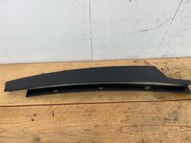 51337033803 Bmw 04-10 E60 530i 550 Front Left Driver Side Door B-pillar Exterior Molding 51337033803 Bmw 04-10 E60 530i 550 Front Left Driver Side Door B-pillar Exterior Molding
