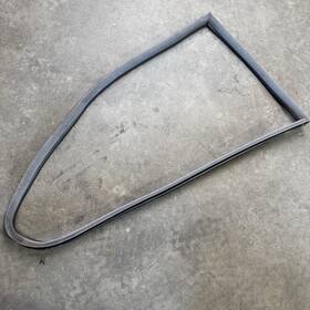 Bmw 51361977497 Oem E36 92 -99 Rear Window Side Gasket Left Quarter Seal