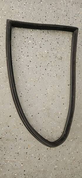 51378252625 Bmw 01-06 E46 M3 3-series Coupe Quarter Window Black Weatherstrip Gasket Seal