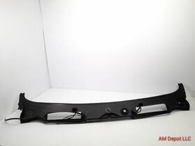 51717161033 Bmw 2008 335xi 335i 328i 328xi E92 Coupe Windshield Bottom Cover Cowl 7161033