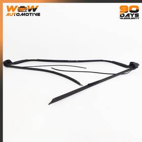 51767119111 Bmw 07-13 E93 335i Front Windshield Window Frame Weatherstrip Rubber Seal Oem 51767119111 Bmw 07-13 E93 335i Front Windshield Window Frame Weatherstrip Rubber Seal Oem