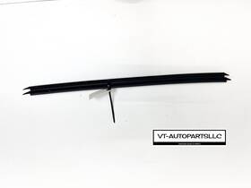 7318507 Bmw 2012-2016 320i 328i F30 Rear Right Door Window Inner Weatherstrip Seal Oem