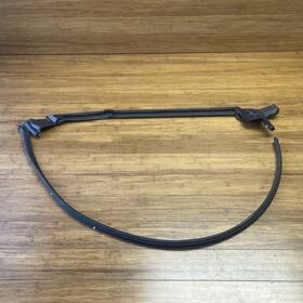 7435419 Bmw 2020-2025 M8 F93 Rear Left Door Window Glass Guide Channel Seal Oem 7435419 Bmw 2020-2025 M8 F93 Rear Left Door Window Glass Guide Channel Seal Oem