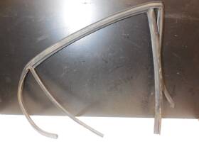 8266126 Bmw Rear Right Exterior Window Guide Seal Gasket Trim 01-05 E46 330i 325