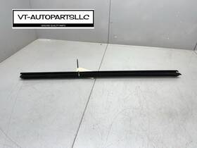 42864510 Buick 2024 - 2025 Envista Front Right Door Window Inner Belt Weatherstrip Seal