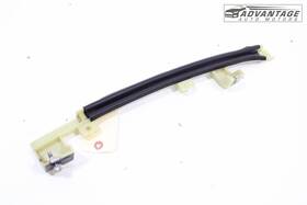 Cadillac 23275125 2019-2025 Xt4 Front Right Passenger Side Rearward Door Window Guide Oem