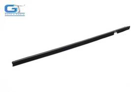 84032652 Cadillac Xt5 Front Left Door Window Inner Weatherstrip Seal Oem 2017 - 2022