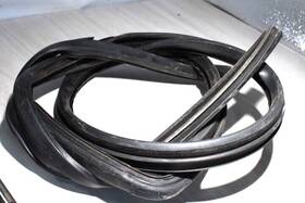 20906468 Chevrolet 2005-10 Cobalt 4dr Driver Window Glass Guide Run Weatherstrip Seal Oem