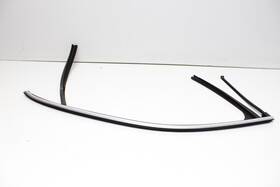 84312111 Chevrolet 2014-2020 Impala Front Right Passenger Door Window Weatherstrip Oem