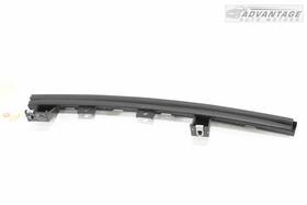 84360591 Chevrolet 2018-2021 Chevy Traverse Lt Front Right Door Window Glass Guide Channel Seal Oem