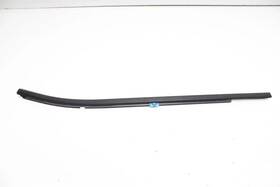 84842457 Chevrolet 2019-2025 Silverado 1500 Rear Right Side Door Window Belt Molding Oem
