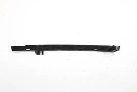 84923388 Chevrolet 2019-2025 Silverado 1500 Rear Left Driver Side Door Window Guide Oem