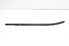 84932473 Chevrolet 2019-2025 Silverado 1500 Rear Left Side Door Window Belt Molding Oem