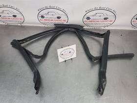 817.gm8s03 Chevrolet Truck 2003 Chevy Ssr Cab / Roof Weather Stripping Set - Oem 817.gm8s03 Chevrolet Truck 2003 Chevy Ssr Cab / Roof Weather Stripping Set - Oem