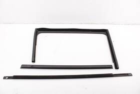 Chrysler 68188742ab 17-26 Pacifica Rear Right Sliding Door Run Channel W Belt Weatherstrips