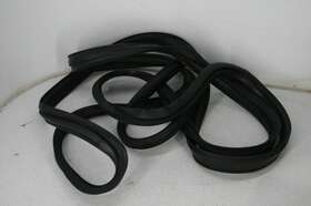 750-5200 Dorman Products Durable Windshield Seal For Select Freightliner Models Black