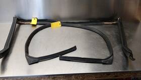 10377253 Factory/oem 2003-2006 Chevrolet Ssr Front Roof And Rear Weatherstrip Seals