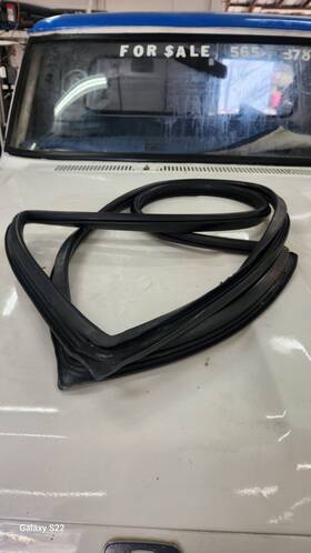 F3049 Fairchild Industries Door Window Belt Weatherstrip-seal
