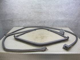 1w63-7620708 Ford 02-05 Thunderbird Set Of 3 Windshield Left Right Door Weatherstrip Seal Oem