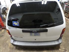 284-05537bl Ford Driver Quarter Glass Rear Thru 1/23/01 3 Door Fits 99-01 Windstar 9852069