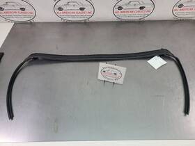 817.fd1r02 Ford 2002 Thunderbird Front Windshield Weather Stripping Assembly - Oem