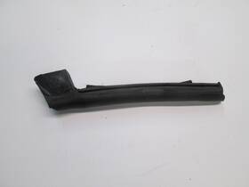 1023-9627 General Motors 98-04 Corvette Convertible C5 Front Roof Rail Weatherstrip Lh