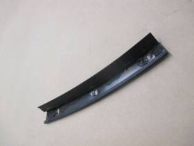 1029-9393 General Motors 97-04 Corvette C5 Coupe Targa Top B-pillar Weatherstrip Track Lh