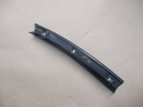 1029-9394 General Motors 97-04 Corvette C5 Coupe Targa Top B-pillar Weatherstrip Track Rh