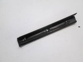 1030-8190 General Motors 98-04 Corvette Convertible C5 Front Upper Roof Rail Weatherstrip Track Rh