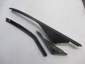 General Motors 1033-1560 97-04 Corvette C5 A-pillar Windshield Molding Rh 10331560 0410-2