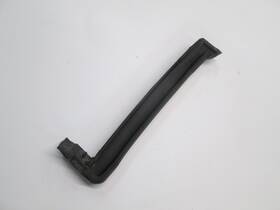 1041-5920 General Motors 98-04 Corvette Convertible C5 B-pillar Weatherstrip Rh