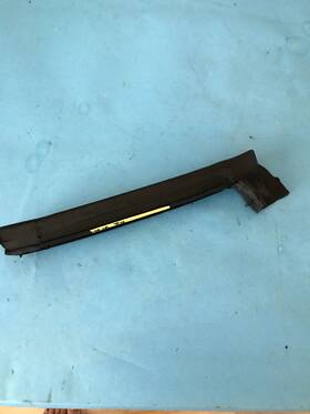 10236328 Gm 1998-2004 Corvette Convertible Weatherstrip # Used