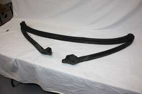 10333466 Gm 1997 Thru 2004 C5 Chevrolet Corvette Oem Front Windshield Weatherstrip