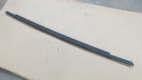 25791523 Gm 05 09 Equinox Left Door Window Glass Molding Weatherstrip Felt Rubber Sweep Seal