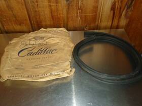 4852406 Gm New Nos Roof Rail Seal Weatherstrip 1962 Cadillac Deville