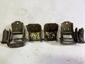 5245621 Gm Door Hinges - 78-88 G-body Malibu Regal El Camino Oldsmobile Monte Carlo Used