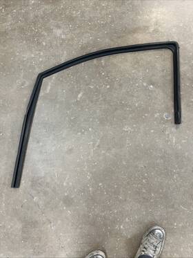 84468406 Gm Oem Front Lh Door Glass Weatherstrip Chevy Colorado Canyon 15-22