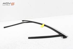 84190171 Gmc Acadia Front Left Door Window Glass Run Channel Seal And Molding Oem 2017-2023