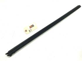0919201808 Honda 2018-2022 Accord Right Pass Front Door Window Belt Weatherstrip Seal Oem