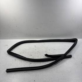 72235-scv-a02 Honda 03-11 Element Right Front Door Run Channel Window Seal Oem
