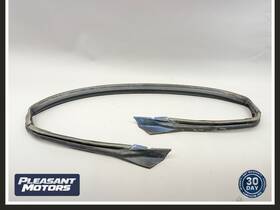 Honda 72320s2a043 /72320 S2000 Front Roof Pillar Weatherstrip Seal 72320-s2a-043 Oem 2000-2009