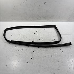 Honda 72735-saa-013 07-08 Fit Right Rear Door Window Run Channel Molding Oem