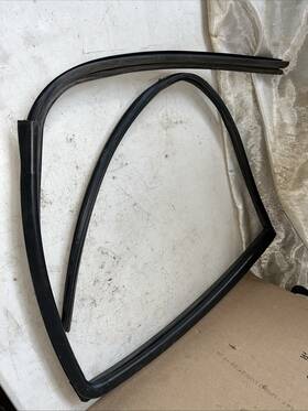 Honda Oem 72775-s9a-003 02-06 Cr-v Left Rear Window Run Channel Molding Glass Guide Rubber Seal