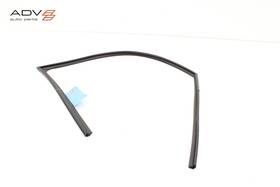 82540j9000 Hyundai 2018 - 2023 Kona Front Right Door Window Glass Run Channel Seal Oem