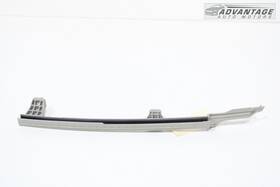 83550s2000 Hyundai 2019-2020 Santa Fe Rear Left Door Window Glass Sash Channel Guide Oem