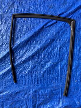 82330-4ga0a Infiniti 14-17 Q50 Rear Right Passenger Side Door Window Glass Run Channel Oem